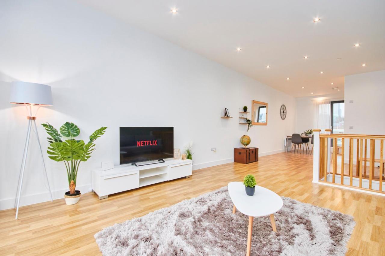 Large Duplex Penthouse - Parking Leilighet Leeds  Eksteriør bilde